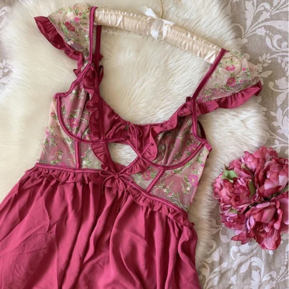 Camila Sleeved Slip Dress FLL - Picture 1 of 6